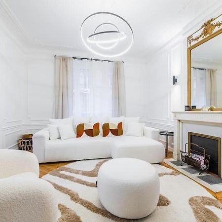 Haussmannian Apartment, Near Champs-Elysees Paris Luaran gambar