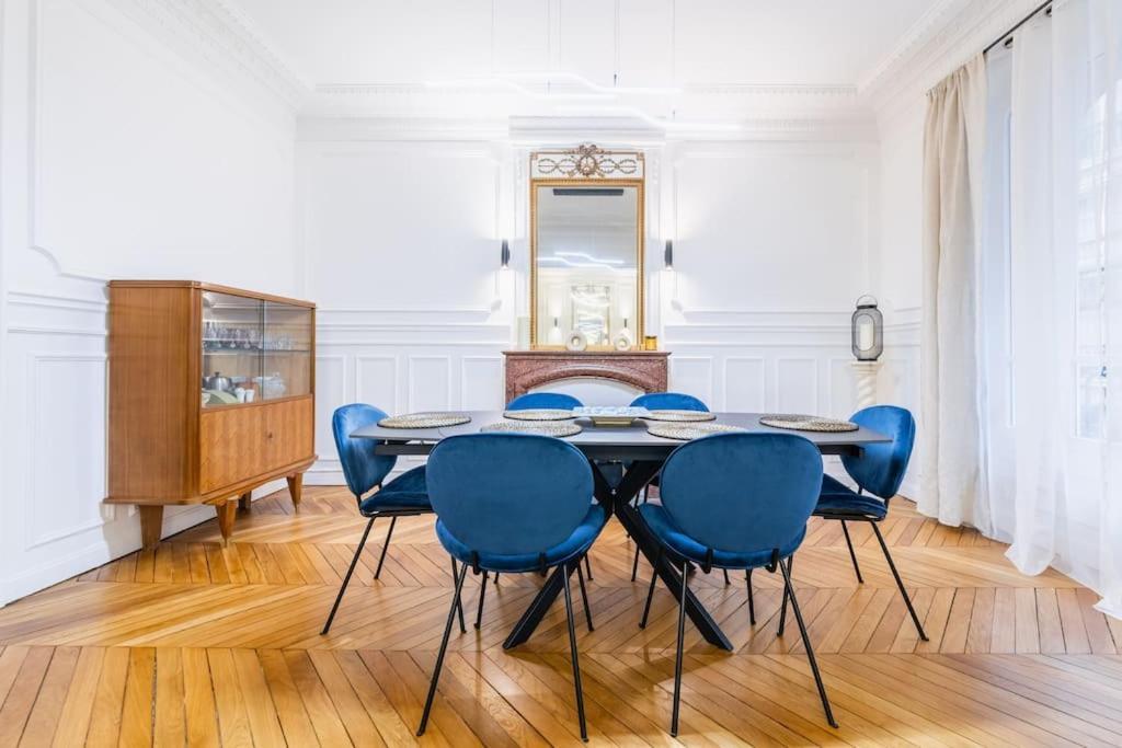 Haussmannian Apartment, Near Champs-Elysees Paris Luaran gambar