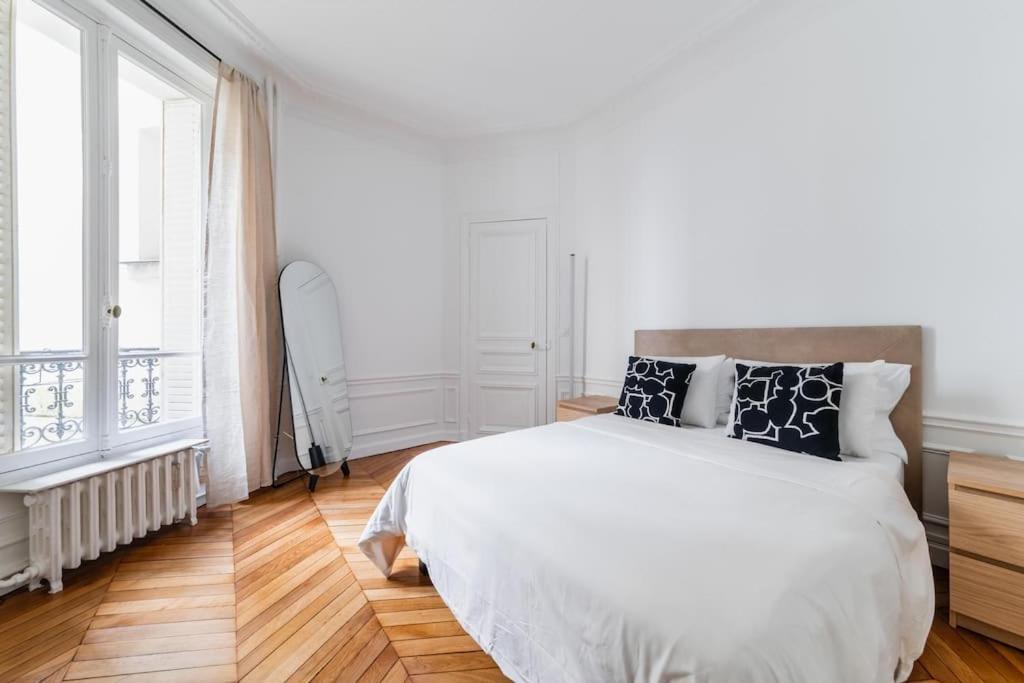 Haussmannian Apartment, Near Champs-Elysees Paris Luaran gambar